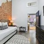 Exquisite Flat In Arts District
