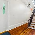 Apartment Stylish & Spacious In