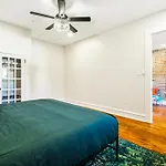 Stylish & Spacious In Apartment New Orleans