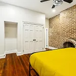 Stylish & Spacious In * New Orleans