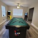 Lakeview New Orleans Townhome W King Bed & Game Room