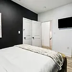 Luxury 5br Designer And Stylish Nola Getaway Apartment New Orleans
