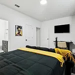 Luxury 5br Designer And Stylish Nola Getaway Apartment