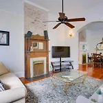 Historic Townhome - 2 Mi To French Quarter!