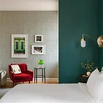 Roami At Duncan Plaza