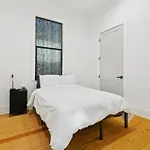 The Royal Haus Nola 3 Bed Beauty