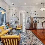Spacious 5br 3ba With Private Courtyard And Heated Pool Villa