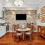Spacious 5br 3ba With Private Courtyard And Heated Pool Villa New Orleans