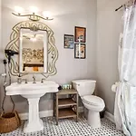 Spacious 5br 3ba With Private Courtyard And Heated Pool Villa New Orleans