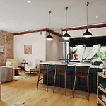 The Gisele - Charming 4Br 4Ba For 8 - Pool & Streetcar Stop