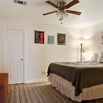 N Broad Studios