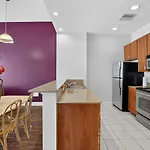 Roami At Duncan Plaza Apartment *