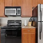 Apartment Roami At Duncan Plaza