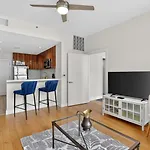 Roami At Duncan Plaza Apartment