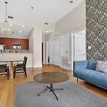 Roami At Duncan Plaza Apartment New Orleans