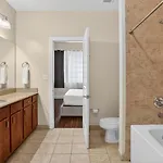 Apartment Roami At Duncan Plaza New Orleans