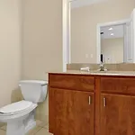 Apartment Roami At Duncan Plaza