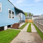 Sunny 5Bed W Parking And Direct Streetcar Access