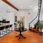 Historic 8br With Pool Hot Tub Holiday home *