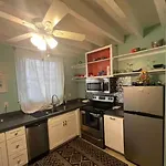 Petit Chateau Inn, French Quarter, New Orleans