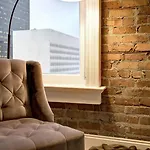 Q&c And Bar New Orleans, Autograph Collection Hotel New Orleans