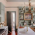 Luxe 6-Bedroom Garden District Suite Hotel Pool