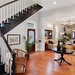 Holiday home Historic 8br With Pool Hot Tub New Orleans