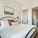 Gorgeous Grand With Heated Pool *