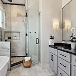 Gorgeous Grand With Heated Pool Holiday home New Orleans