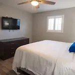 1br Frenchmen W Pool, Hot Tub & Balcony Aparthotel New Orleans
