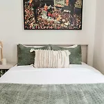 Holiday home Luxe 7 Bedroom With Pool And 1 Block To Parade Route New Orleans