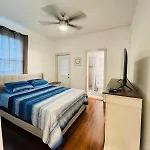 Beautiful Allen Toussaint Earhart Duplex Holiday home New Orleans