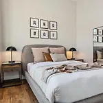 Gorgeous Grand With Heated Pool *
