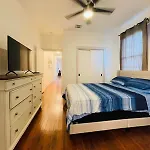 Beautiful Allen Toussaint Earhart Duplex Holiday home