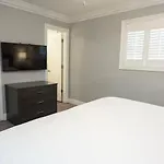 Aparthotel Frenchmen 2br Escape W Free Parking & Hot Tub