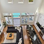Holiday home Gorgeous Grand With Heated Pool *