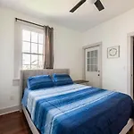 Holiday home Beautiful Allen Toussaint Earhart Duplex New Orleans