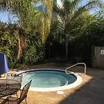 Chic 1br Retreat On Frenchmen Street W Pool Aparthotel