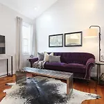 Holiday home Historic 8br With Pool Hot Tub