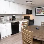 Refined 2br Escape On Frenchmen Street W Pool Aparthotel New Orleans