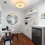 Historic 8br With Pool Hot Tub Holiday home