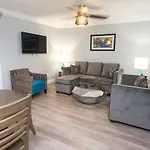 Frenchmen Private W Pool & Hot Tub Access