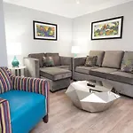 Frenchmen 2br Retreat W Pool & Hot Tub Access Aparthotel 4*