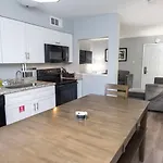 Aparthotel Frenchmen St 2br Hideaway W Pool & Hot Tub