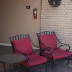 Frenchmen 2br Retreat W Free Parking & Pool Aparthotel 4*
