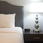 Aparthotel 2br Marigny Retreat Near Frenchmen W Pool & Tub 4*