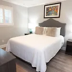 Aparthotel Refined 2br Escape On Frenchmen Street W Pool New Orleans