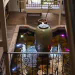 Frenchmen St 2br Hideaway W Pool & Hot Tub Aparthotel