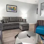 Aparthotel 2br Marigny Retreat Near Frenchmen W Pool & Tub