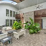 Moon 401 - Half Moon Suite - 2Br - 2 Bath